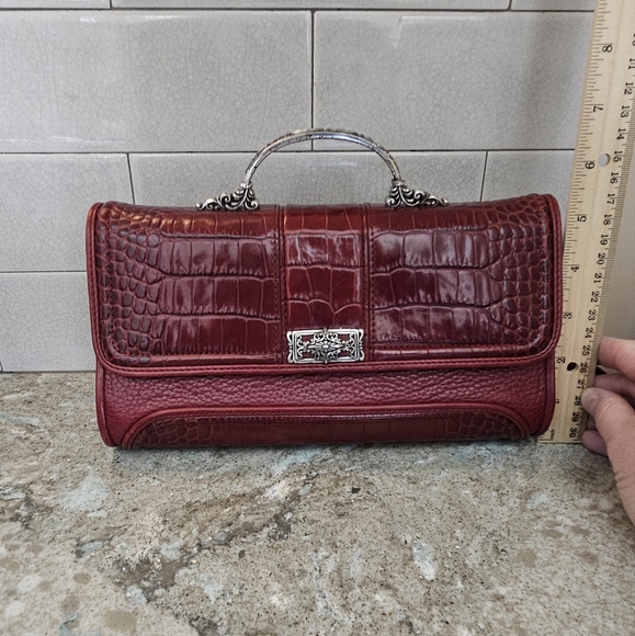 Brighton Red Leather Croc Embossed Crossbody Purse Handbag Snap Closure - Picture 16 of 16